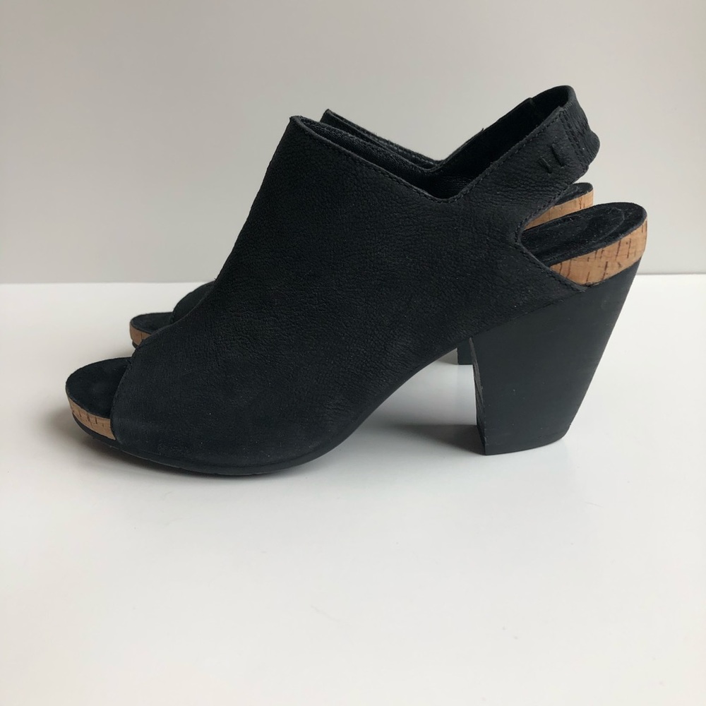 Eileen Fisher | sling back peep toe heels